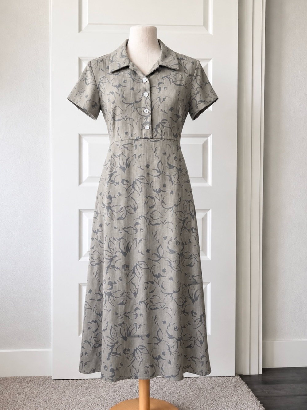 Vintage 80s Michael B. Ltd Petites Floral Midi Dress Green Rayon Linen Blend